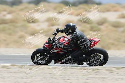 media/May-05-2025-Moto Forza (Mon) [[3c1838c5e5]]/2-B Group/Session 3 (Panning Test Turn 14 Inside)/